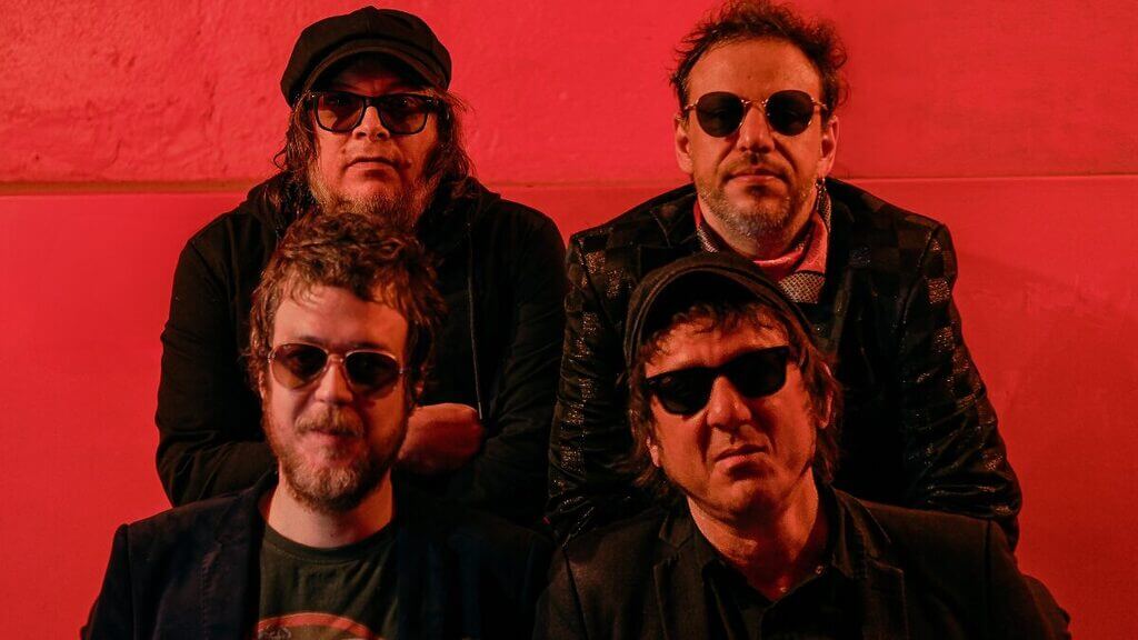 Cachorro Grande é uma banda formada em 1999 em Porto Alegre e conta com mais de 10 álbuns e DVDs. (Foto: Reprodução redes sociais)