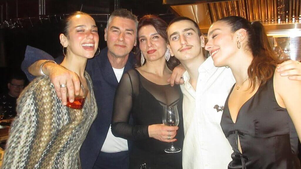 Família Dua Lipa
