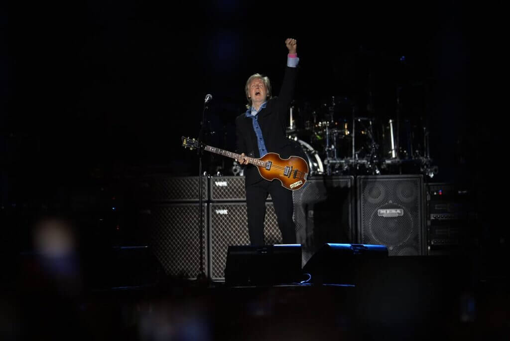 Cantor britânico começou show em 2025 meia hora depois do programado (Foto: Lucas Amorelli, DC)