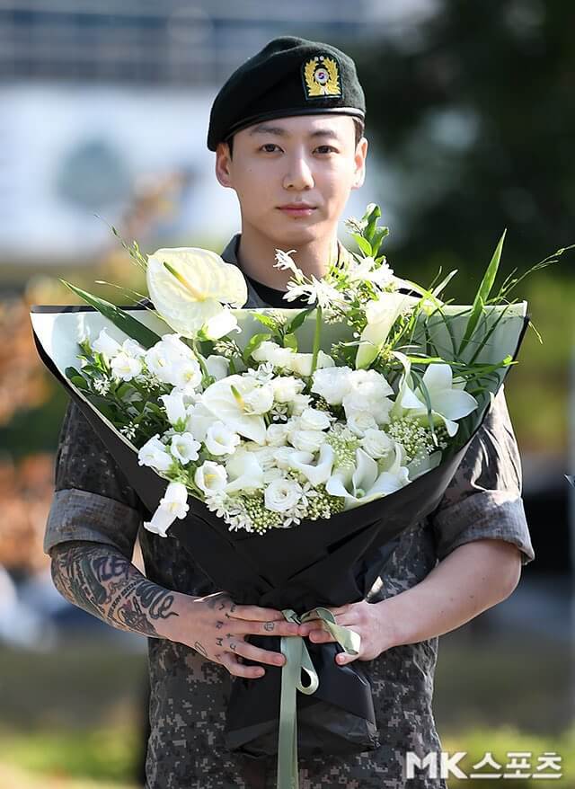 jungkook recém saído do exército