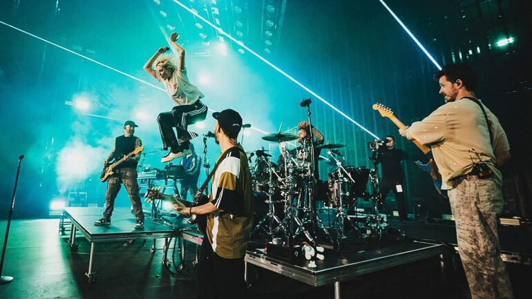 Linkin Park no palco em show em Berlim, na Alemanha