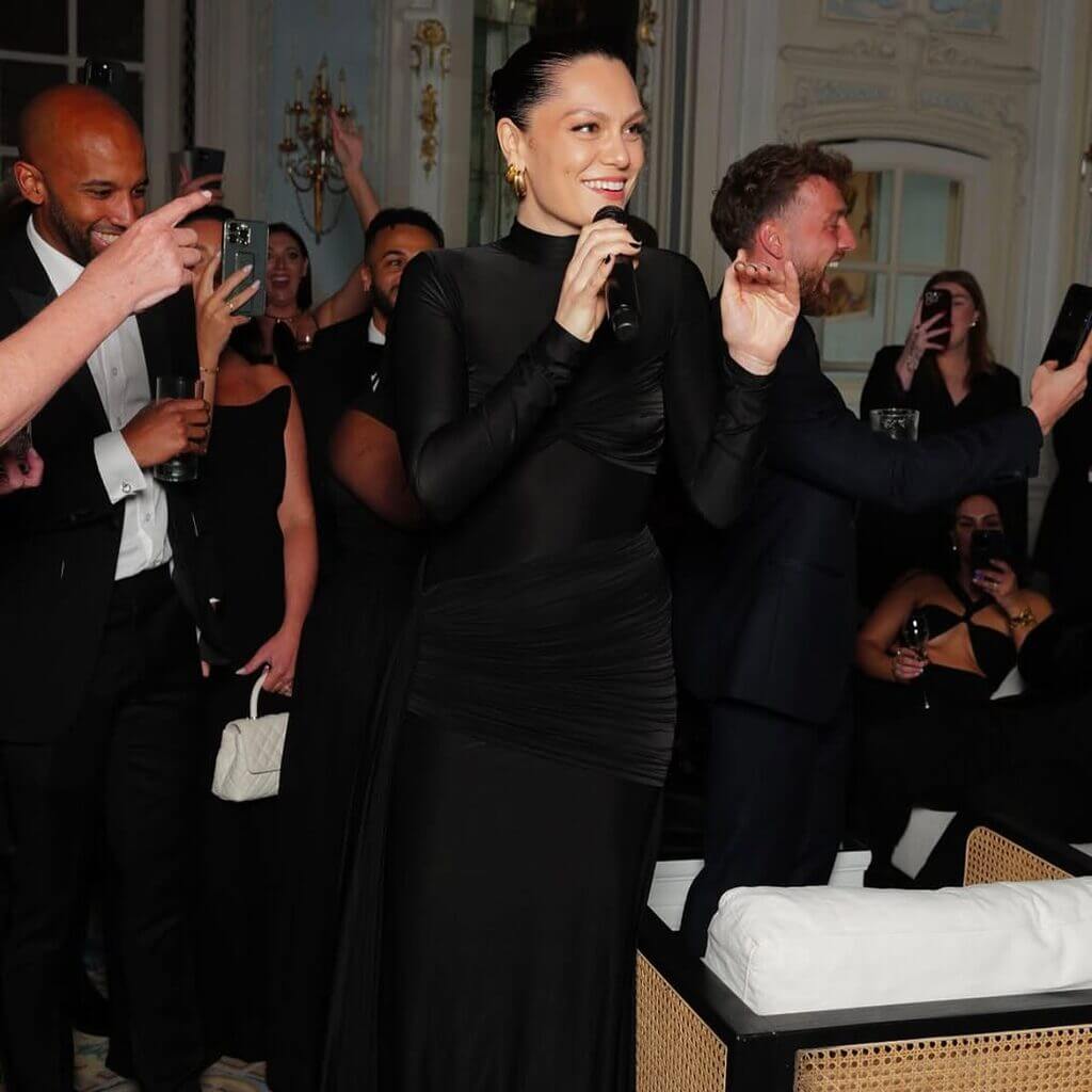 Jessie J já compartilhou seu estado de saúde com os fãs em diversos momentos (Foto: Reprodução, Redes Sociais)