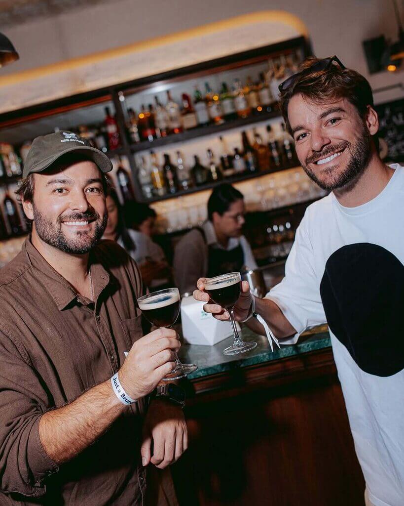 Dubdogz é um duo de música eletrônica, que já conta com mais de 10 anos de carreira. (Foto: Reprodução redes sociais)