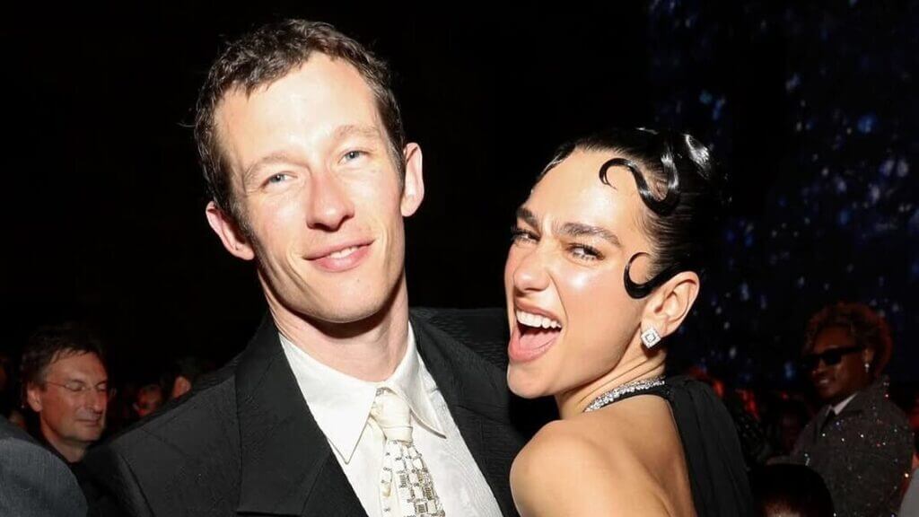 Dua Lipa confirma noivado com Callum Turner