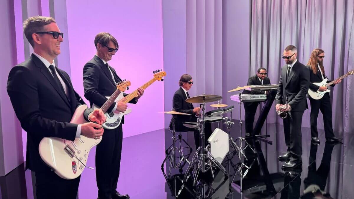 Maroon 5 anuncia novo álbum “Love Is Like” e turnê de divulgação