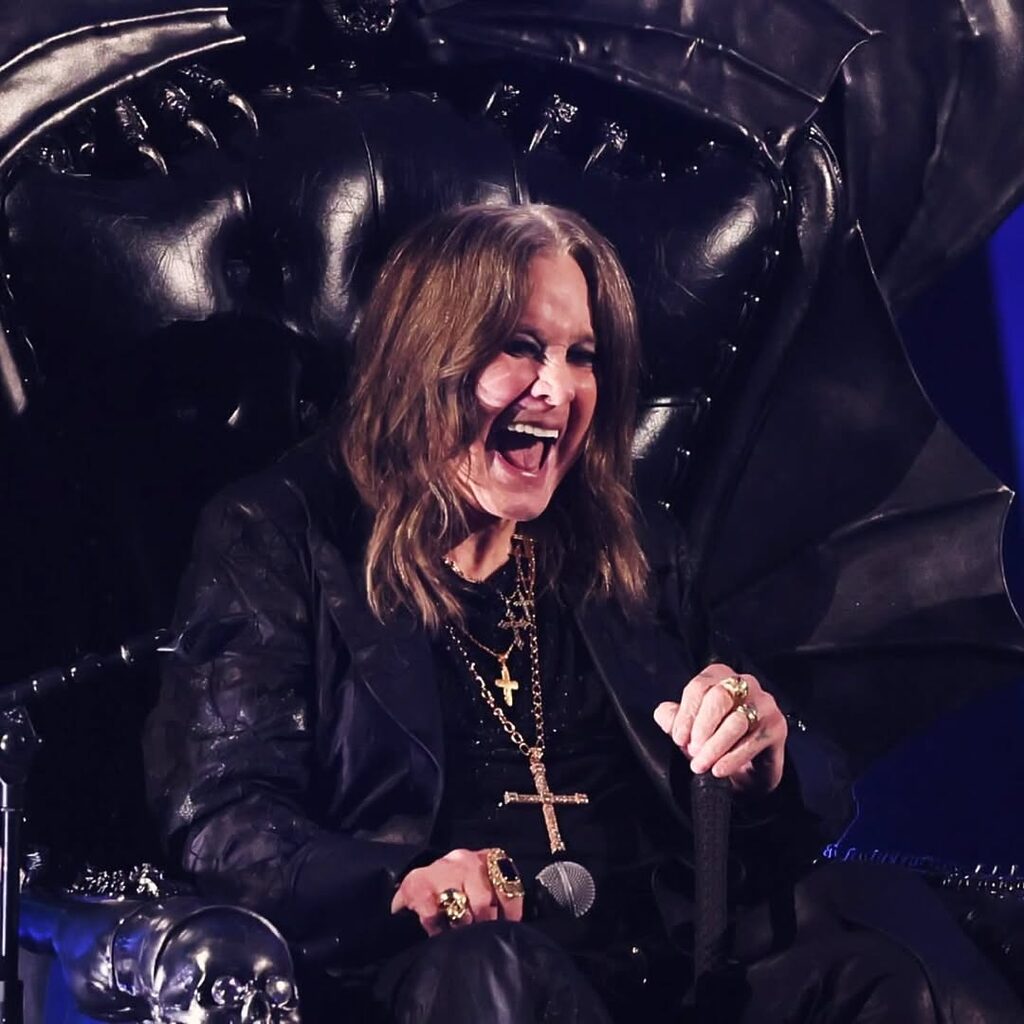 Por que Ozzy mordeu o morcego?