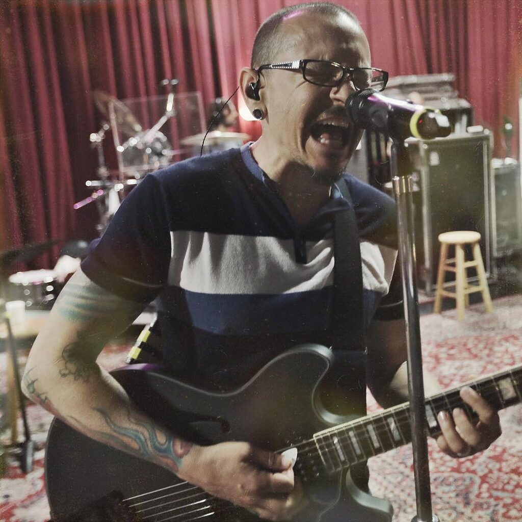 foto para ilustrar chester bennington