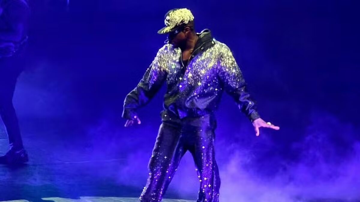 Usher cancela turnê inteira sem dar motivo para os fãs