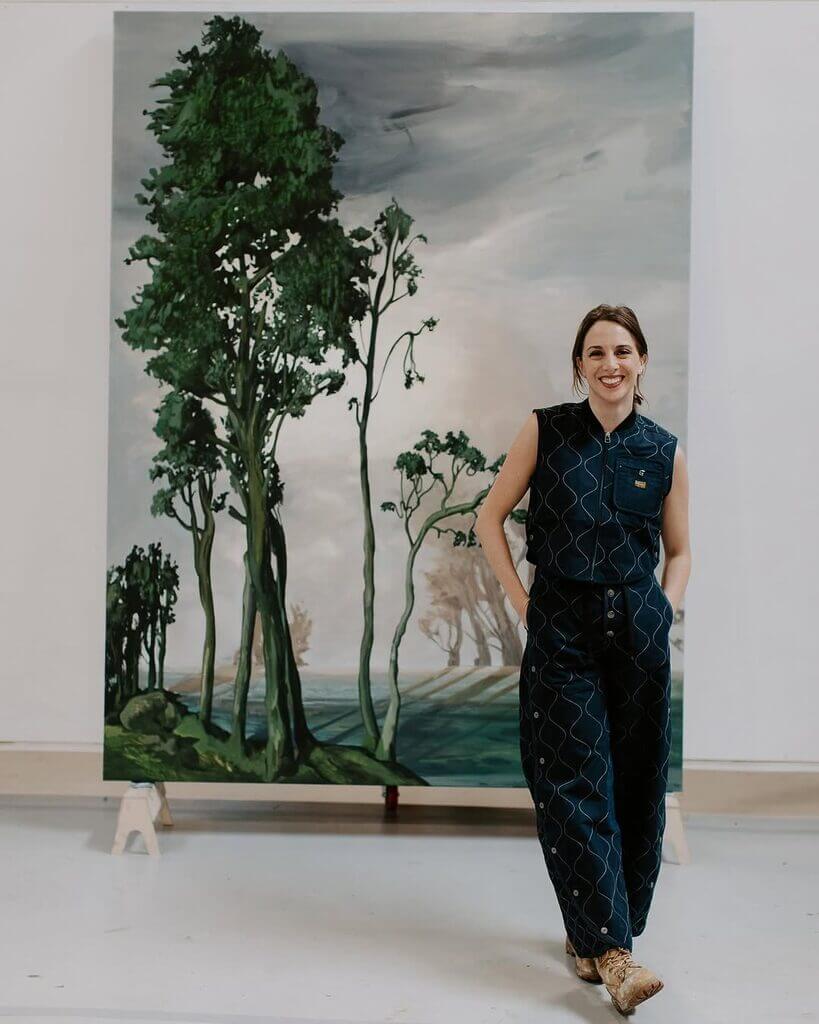 imagem de emma webster com sua pintura