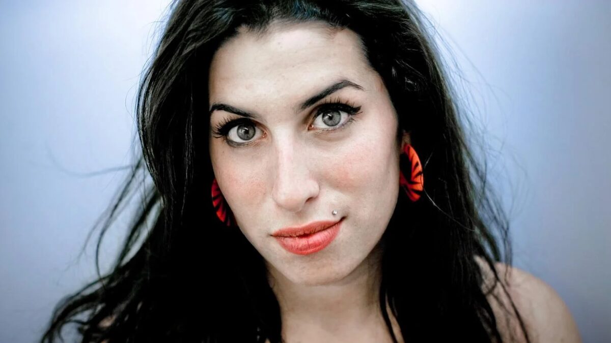 “Back to Black” de Amy Winehouse ganha edição especial de 20 anos