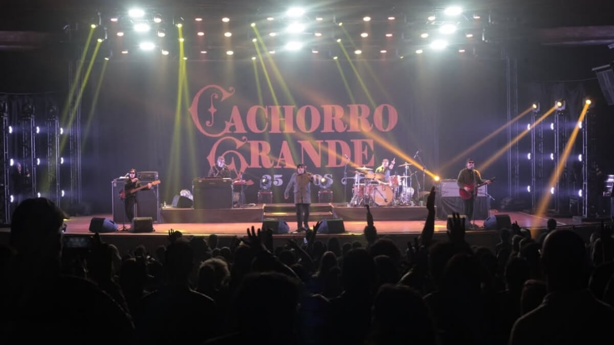 Ao vivo na Atlântida, Beto Bruno da Cachorro Grande reforça importância da Geração Z em shows