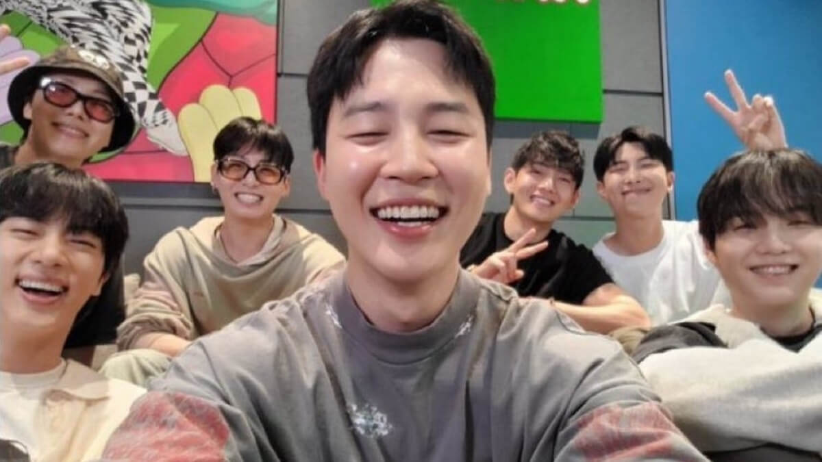 BTS faz primeira live com grupo completo após serviço militar e surpreende fãs