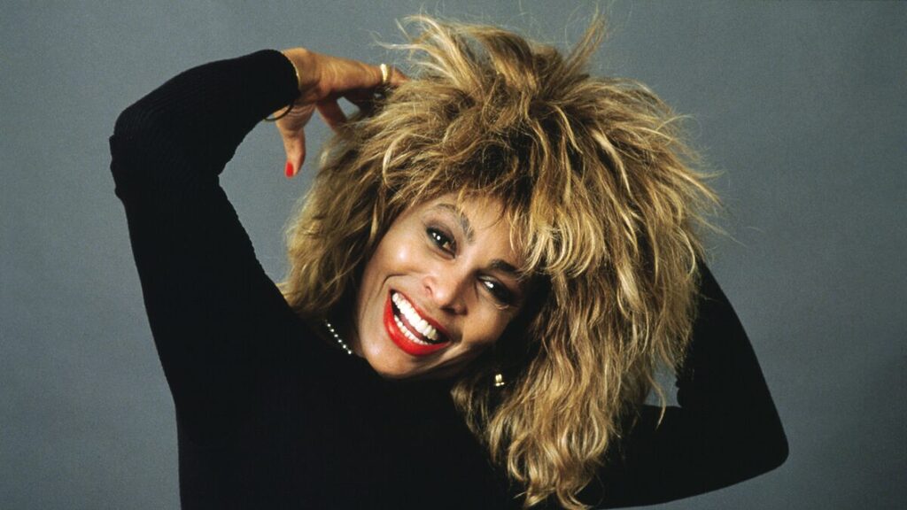 Tina Turner é conhecida como a diva do rock e vendeu mais de 100 milhões de discos. (Foto: Reprodução, Redes Sociais)
