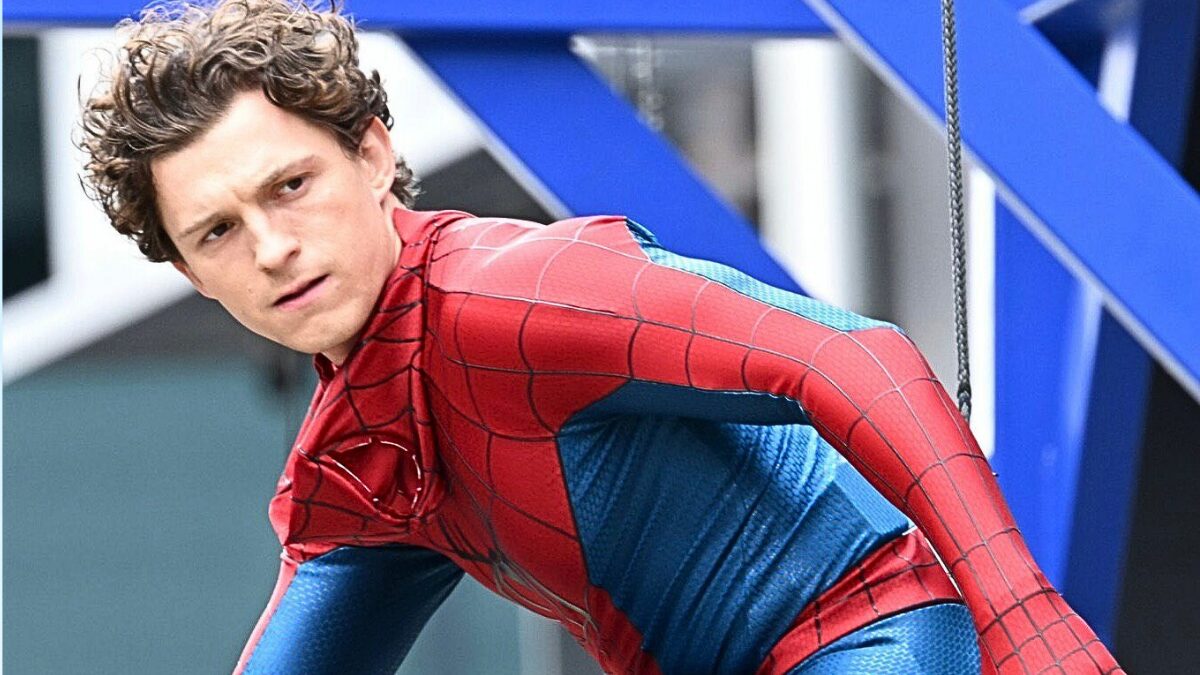 Homem-Aranha 4: novidades, imagens e o novo uniforme de Tom Holland 