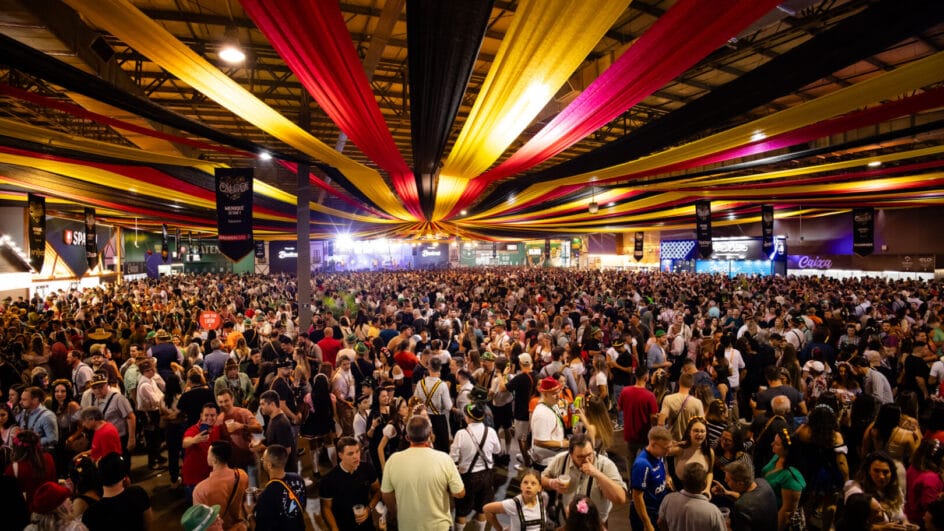 Guia da primeira vez: o que você precisa saber antes de curtir a Oktoberfest 2025 de Blumenau