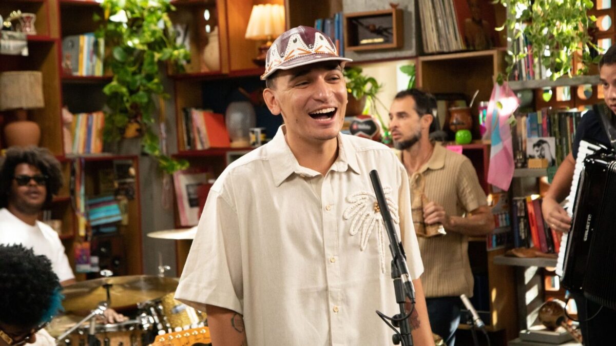 Tiny Desk chega ao Brasil após 17 anos com estreia de João Gomes