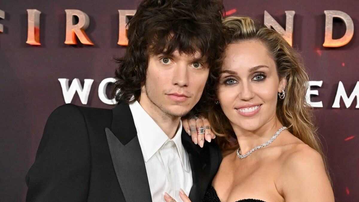 Miley Cyrus anuncia noivado com Maxx Morando