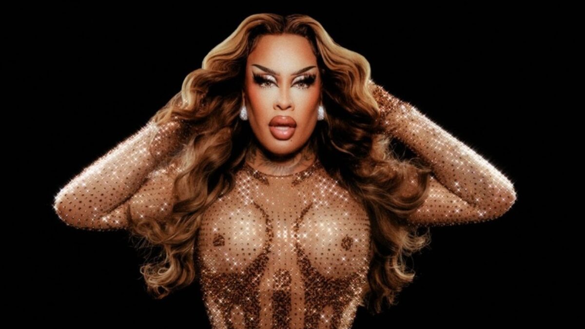 Gloria Groove celebra 10 anos de carreira no Carnaval de Floripa