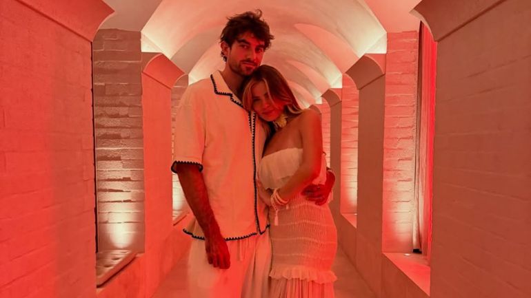 Giulia Be se casa com John Conor Kennedy em cerimônia intimista em Los Angeles