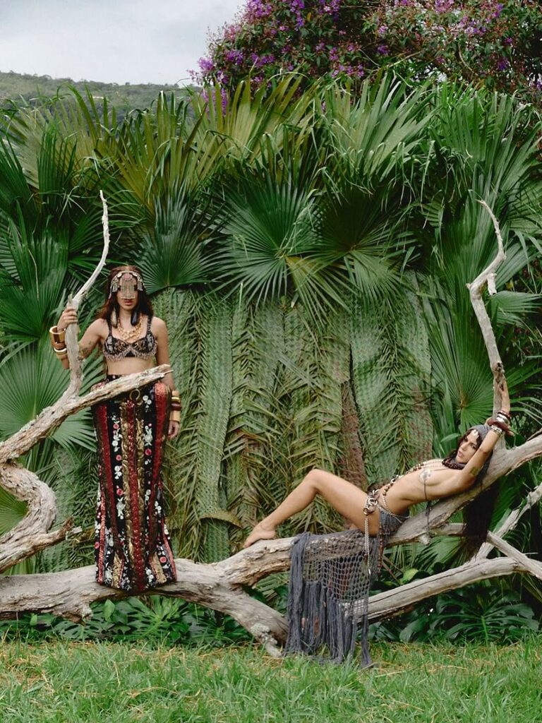 Anitta lança “Deus Mãe”, terceiro volume da sequência audiovisual do álbum, com a faixa “Mandinga”, com participação de Marina Sena.