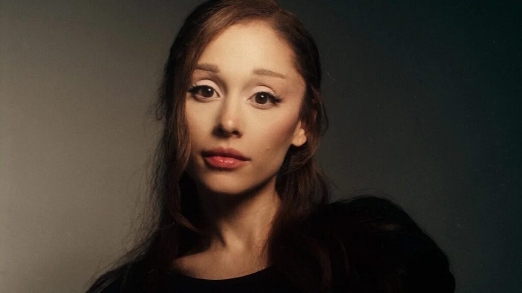 Ariana Grande vai se afastar dos holofotes assim que sua “Eternal Sunshine Tour” terminar, em 1º de setembro. Essa decisão afeta diretamente a peça “Sunday In the Park with George, de Stephen Sondheim, em que ela iria atuar ao lado de Jonathan Bailey. Agora, a cantora não vai mais fazer parte da montagem.