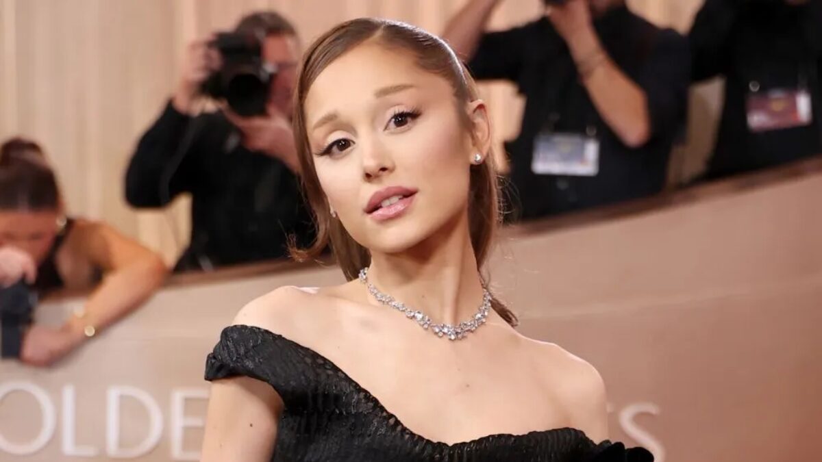 Entenda decisão de Ariana Grande de se afastar dos palcos
