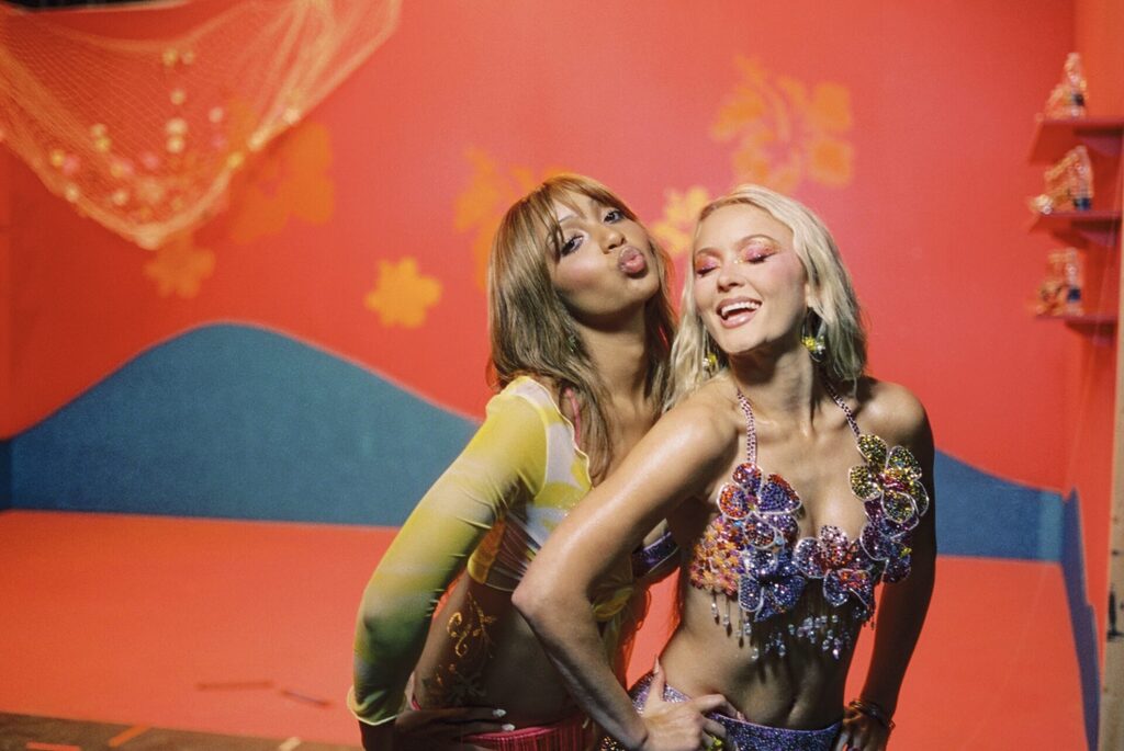 "Stateside" de PinkPantheress e Zara Larsson recebeu cinco indicações no MTV - Video Music Awards (VMAs) de 2026. A cantora sueca se apresenta no dia 13 de setembro no Rock in Rio. (Foto: Reprodução/Instagram)